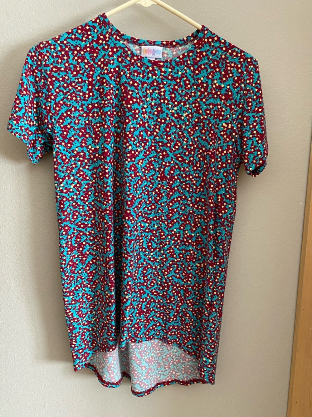LuLaRoe Short Sleeve Tee Dress in Teal and Red Abstract Dot Print